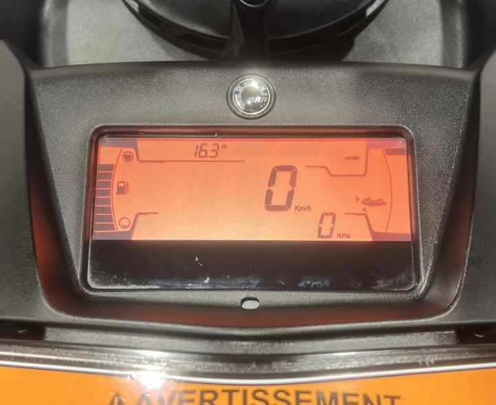 2025 BRP SEA-DOO SPARK TRIXX 1UP + IBR + VTS + MODE TRIXX + AUDIO + SEULEMENT 16 HR + RARE & A1 