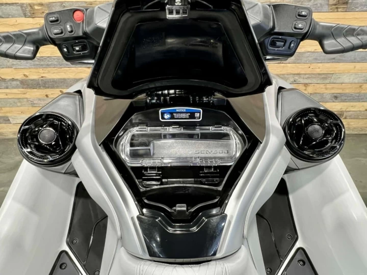 2026 BRP SEA-DOO GTX LIMITED 325 H.P + IBR + VTS + IDF + ECRAN 10'' + AUDIO PREMIUM + 3 PASSAGERS + RARE & A1 