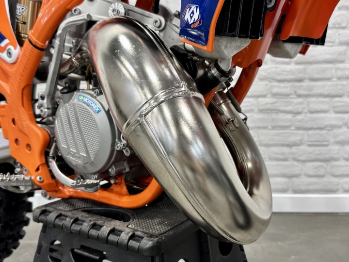 2022 KTM 150 SX - 2 TEMPS - MX MOTOCROSS + SEULEMENT 27 HR + RARE & IMPECCABLE A1 