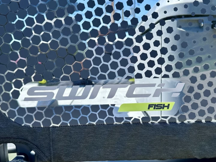2025 BRP SEA-DOO SWITCH 18' EDITION FISH + ROTAX 230 HP + IBR + VTS + IDF + GPS + AUDIO + TOIT BIMINI + REMORQUE + RARE & A1 