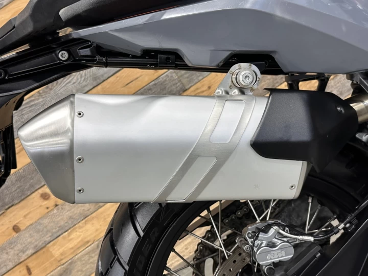 2021 KTM 890 ADVENTURE + A.B.S + BEAUCOUP D'ÉQUIPEMENTS INCLUS $$$ + 18595 KM + RARE & A1 
