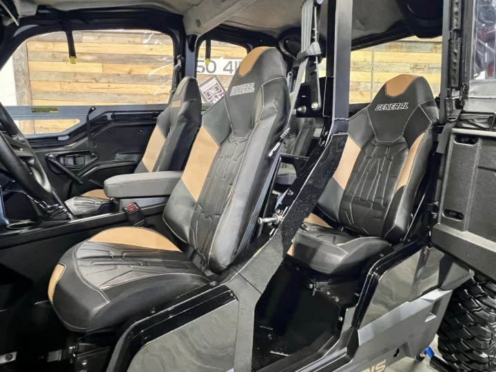 2023 POLARIS GENERAL 4 XP 1000 DLX-DELUXE EDITION + 4X4 + EPS + RIDE COMMAND GPS - AUDIO + 4 PASSAGERS + GARANTIE SEPT 2028 