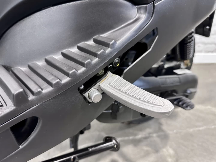 2026 ADLY SCOOTER BULLSEYE GTC 50 cc + 2 TEMPS + NEUF 0 KM + EN INVENTAIRE & LIVRAISION RAPIDE 