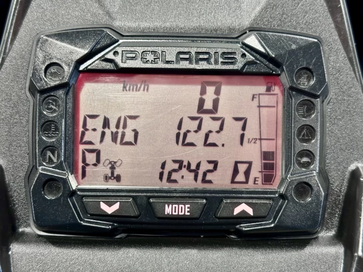 2023 POLARIS SPORTSMAN 850 EFI H.O ÉDITION HIGH LIFTER + 4WD + BAS KM 2490 KM + COULEURS RARE 
