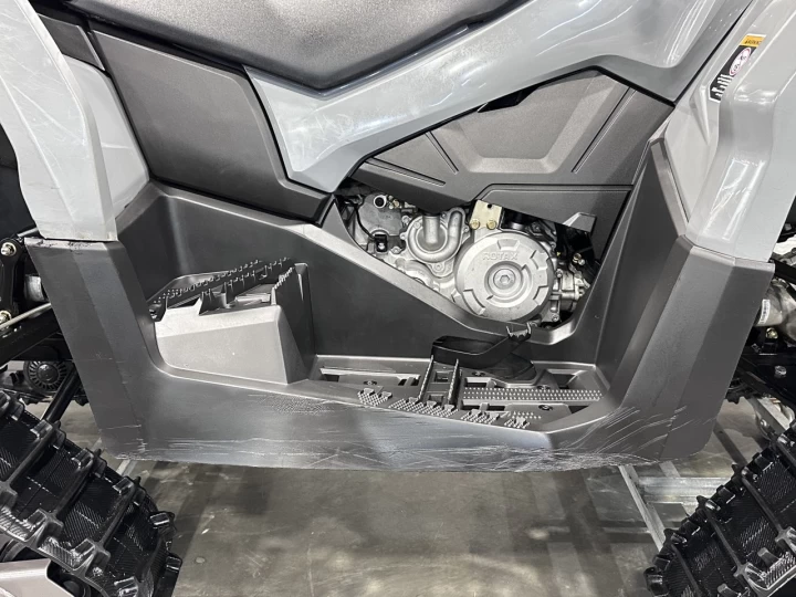 2021 BRP CAN-AM OUTLANDER MAX 450 EFI + DPS + 4WD + 945 KM + VRAI VTT 2 PASSAGERS LÉGALE EN SENTIER FÉDÉRÉE + RARE & A1 