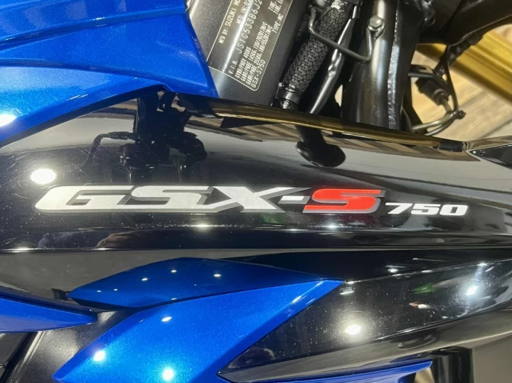 2018 SUZUKI GSX-S 750 A.B.S + PETITE PLAQUE + SEULEMENT 16201 KM 