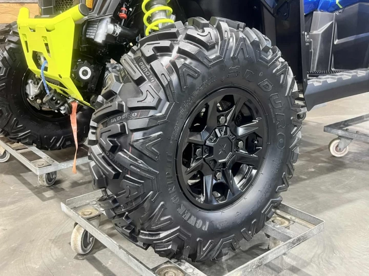 2023 POLARIS SCRAMBLER XP 1000 VERSION ''S'' + 4X4 + EPS + SEULEMENT 2235 KM + GARANTIE JANVIER 2027 + LOOK INCROYABLE 