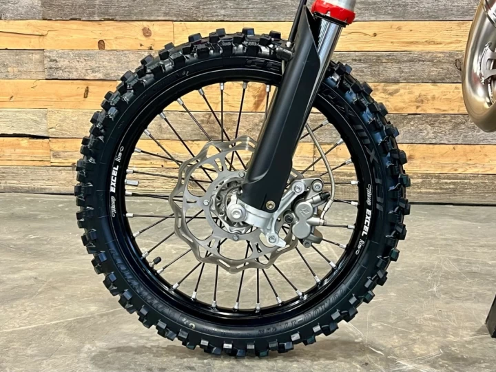 2022 KTM 85 SX MX-MOTOCROSS / ROUE 14'' & 17'' + SEULEMENT 35 HR + RARE & A1 