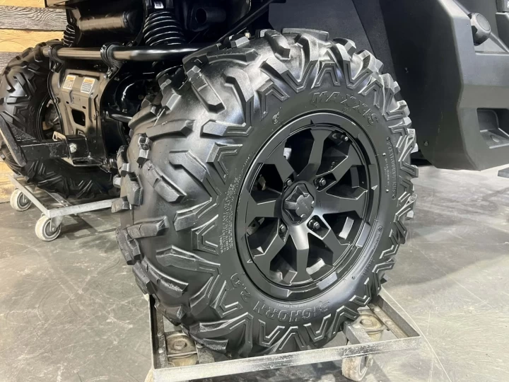 2021 BRP CAN-AM DEFENDER CAB HD-10 LIMITED + 4X4 + D.P.S + 3985 KM SEULEMENT + TOUTE ÉQUIPÉE + RARE & IMPECCABLE A1 