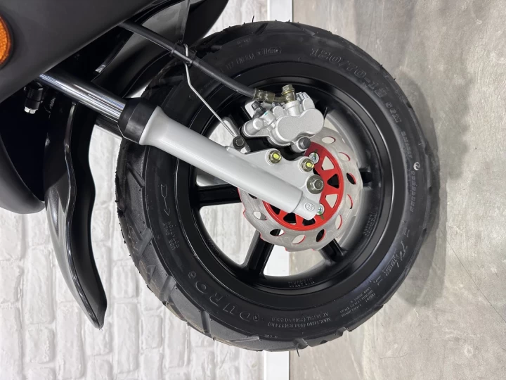 2026 ADLY SCOOTER BULLSEYE GTC 50 cc + 2 TEMPS + NEUF 0 KM + EN INVENTAIRE & LIVRAISION RAPIDE 