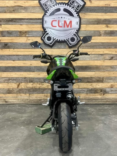 2017 KAWASAKI Z125 PRO + 4 VITESSES + SEULEMENT 4394 KM + RARE & CONDITION A1 