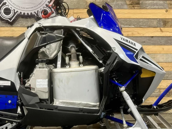 2022 YAMAHA SX VENOM 400 cc EFI 121'' + SEULEMENT 2787 KM + RARE & CONDITION A1 