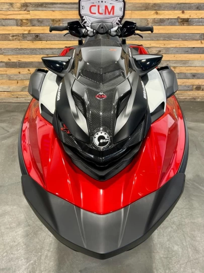 2024 BRP SEA-DOO RXP-X 325 HP + IBR + VTS + AUDIO PREMUIM + ENSEMBLE TECHNOLOGIE + SEULEMENT 4 HR + RARE & IMPECCABLE A1 