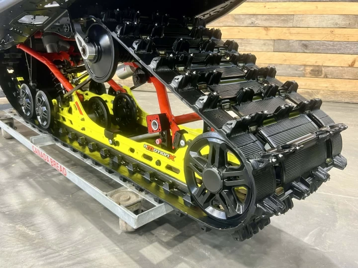 2022 BRP SKI-DOO RENEGADE X-RS 850 E-TEC 137'' + REV GEN4 + MODELE & COULEUR RARE + A1 