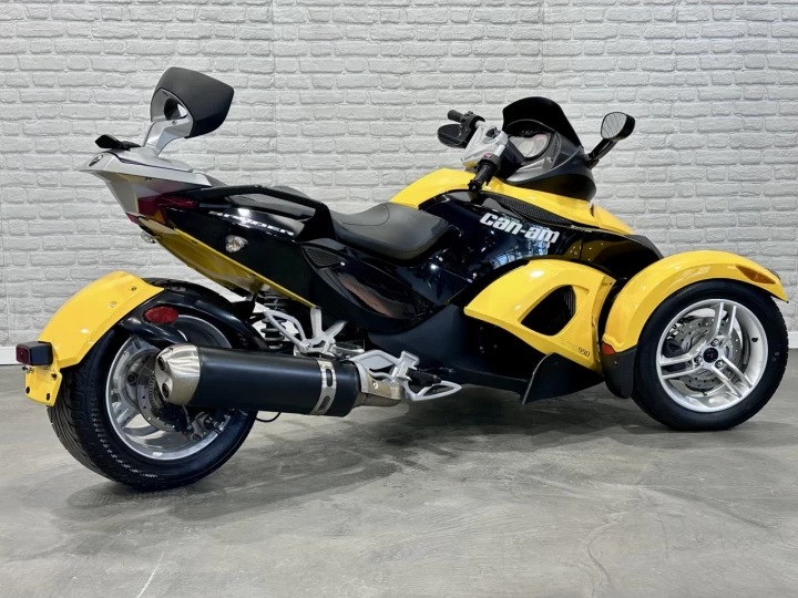 2008 BRP CAN-AM SPYDER RS ROADSTER SE-5 (SEMI-AUTOMATIQUE) + BAS KM SEULEMENT 30346 KM + DOSSIER PASSAGER + RARE & A1 
