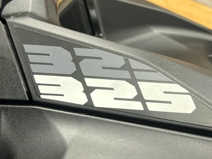 2024 BRP SEA-DOO RXP-X 325 HP + IBR + VTS + AUDIO PREMUIM + ENSEMBLE TECHNOLOGIE + SEULEMENT 4 HR + RARE & IMPECCABLE A1 