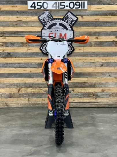 2022 KTM 350 XC-F EFI + 4 TEMPS + SEULEMENT 22 HR + BEAUCOUP D'OPTIONS $$$ INCLUSES + A1 
