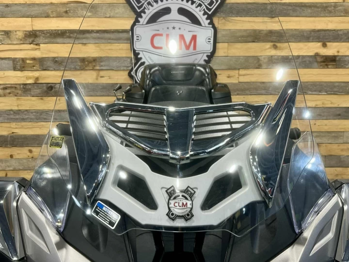 2014 BRP CAN-AM SPYDER RT LIMITED SE-6 (SEMI-AUTOMATIQUE) + ROTAX 1330 cc ACE EFI + SEULEMENT 37938 KM + GPS ZUMO + ENSEMBLE CHROME 