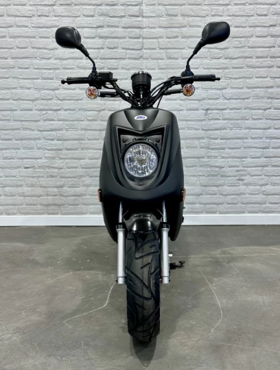 2026 ADLY SCOOTER BULLSEYE GTC 50 cc + 2 TEMPS + NEUF 0 KM + EN INVENTAIRE & LIVRAISION RAPIDE 