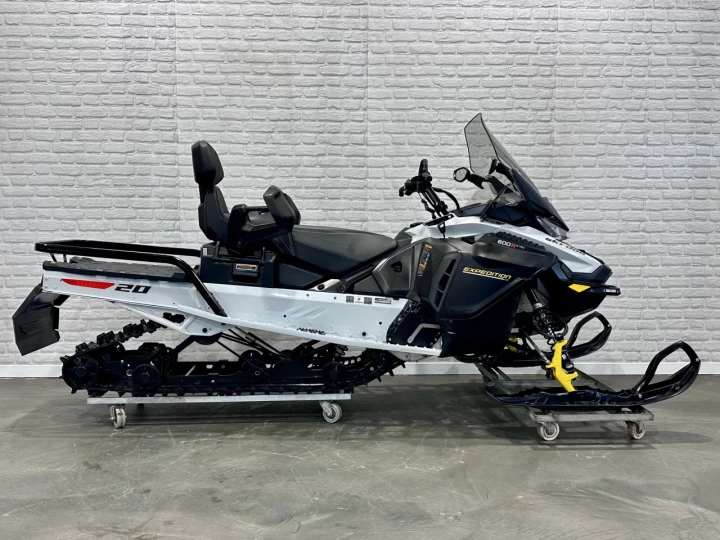 2025 BRP SKI-DOO EXPEDITION L.E 600R E-TEC WT-WIDE TRACK 154'' X 20'' + 740 KM + BANC PASSAGER + RARE & A1 