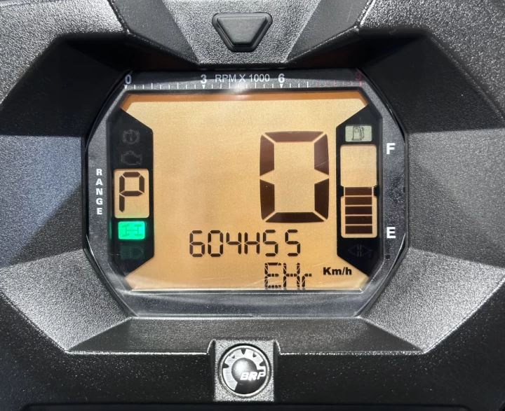 2017 BRP CAN-AM OUTLANDER XT 1000R EFI + 4WD + DPS + 10236 KM + RARE & A1 