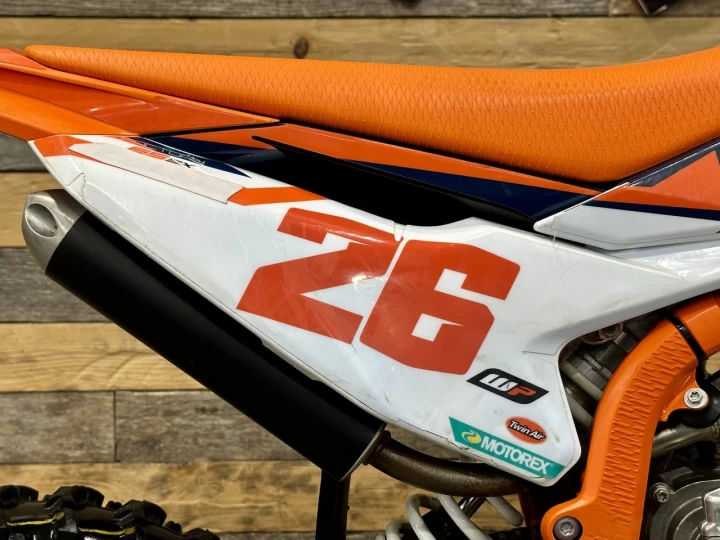 2024 KTM 65 SX + 2 TEMPS + SEULEMENT 58 HR + JEUNE / ENFANT MX - MOTOCROSS + RARE & A1 