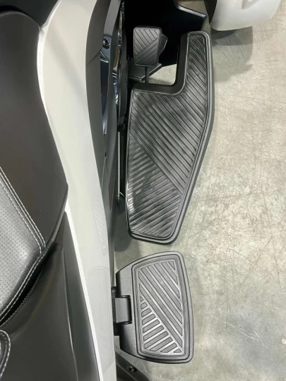 2020 BRP CAN-AM SPYDER RT SE-6 (SEMI-AUTOMATIQUE) + 56770 KM + COULEUR ET MODELE RARE + CONDITION A1 