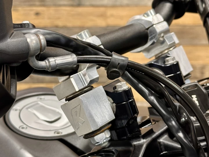 2021 KTM 890 ADVENTURE + A.B.S + BEAUCOUP D'ÉQUIPEMENTS INCLUS $$$ + 18595 KM + RARE & A1 