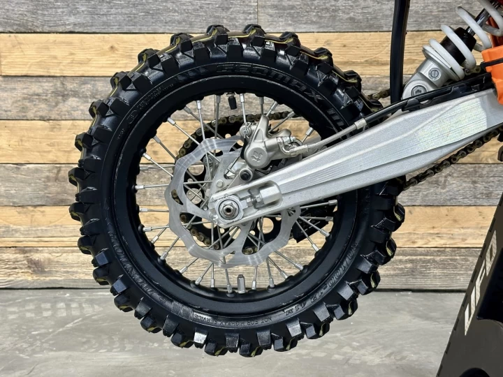 2024 KTM 65 SX + 2 TEMPS + SEULEMENT 58 HR + JEUNE / ENFANT MX - MOTOCROSS + RARE & A1 