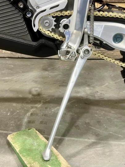 2025 STARK FUTURE VARG EX 60 HP @ 80 HP + LÉGALE SUR LA ROUTE + NEUF 0 KM + GARANTIE 2 ANS 