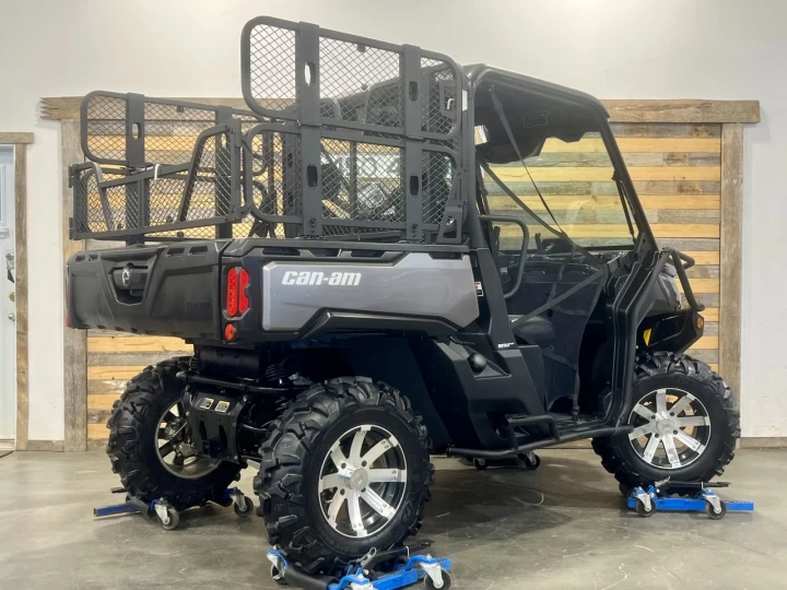 2018 BRP CAN-AM DEFENDER XT HD-10 + 4WD + DPS + BEAUCOUP D'ÉQUIPEMENTS $$$ + RARE & A1 