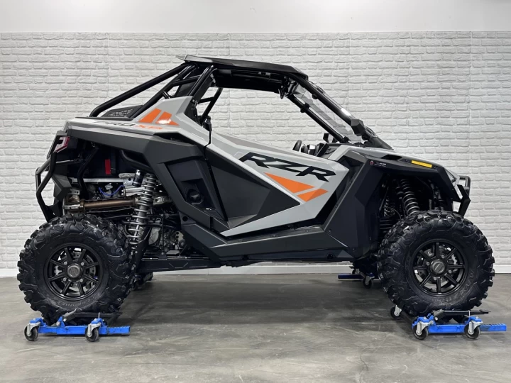 2023 POLARIS RZR PRO XP SPORT TURBO 181 HP + 4WD + EPS + SEULEMENT 1212 KM + RARE & A1 