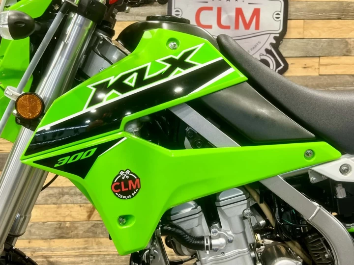 2023 KAWASAKI KLX 300 EFI + SEULEMENT 3755 KM + 4 TEMPS + MODELE RARE & CONDITION IMPECCABLE A1 