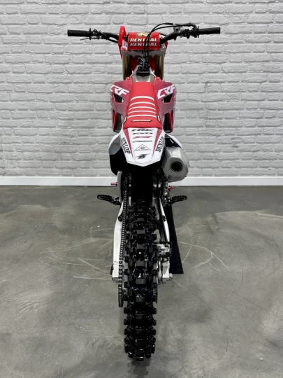 2024 HONDA CRF 250R PGM-FI + 4 TEMPS + SEULEMENT 52.5 HEURES + RARE & A1 