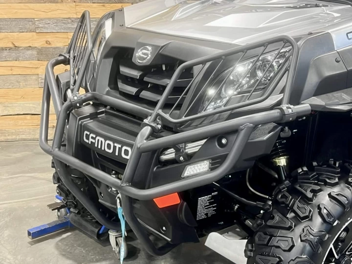 2023 CF MOTO U-FORCE 800 LX EFI + 4X4 + EPS + SEULEMENT 1296 KM + GARANTIE MAI 2028 + CONDITION A1 