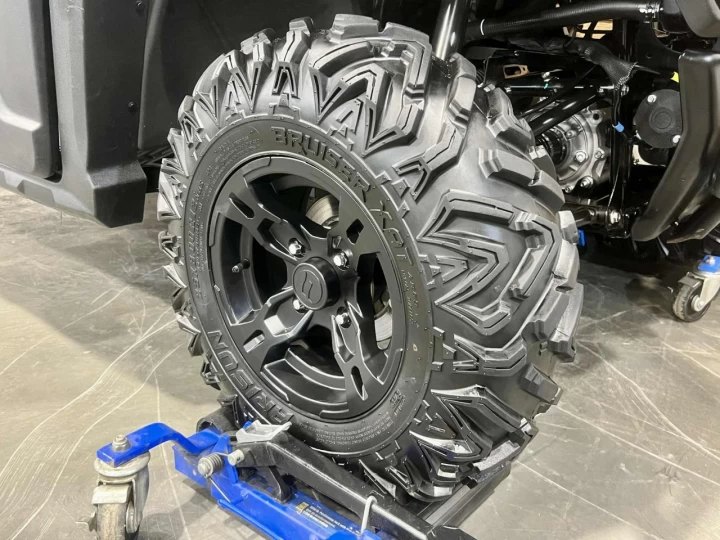 2023 CF MOTO U-FORCE 600 EFI + 4X4 + EPS + SEULEMENT 337 KM + BEAUCOUP D'ÉQUIPEMENTS $$$ + GARANTIE 