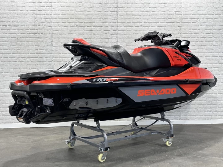 2016 BRP SEA-DOO RXT-X 260 H.P A/S PAR FOX + IBR + VTS + SEULEMENT 136 HR + 3 PASSAGERS + RARE & A1 