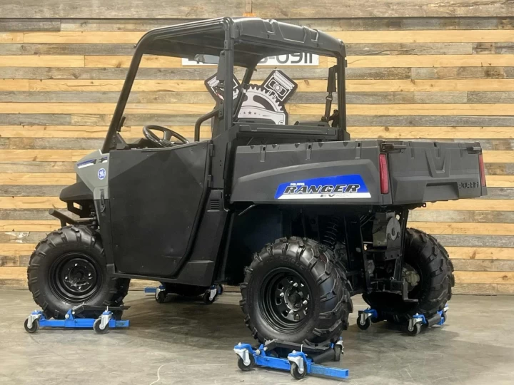 2017 POLARIS RANGER EV - VEHICULE ELECTRIQUE + 4X4 + 2 PASSAGERS + 4 PNEUS NEUFS 