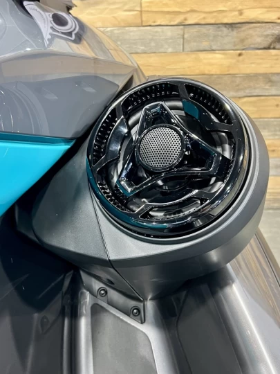 2024 BRP SEA-DOO GTR 230 H.P + I.B.R + V.T.S + AUDIO PREMIUM + 3 PLACES + SEULEMENT 3.7 HEURES 