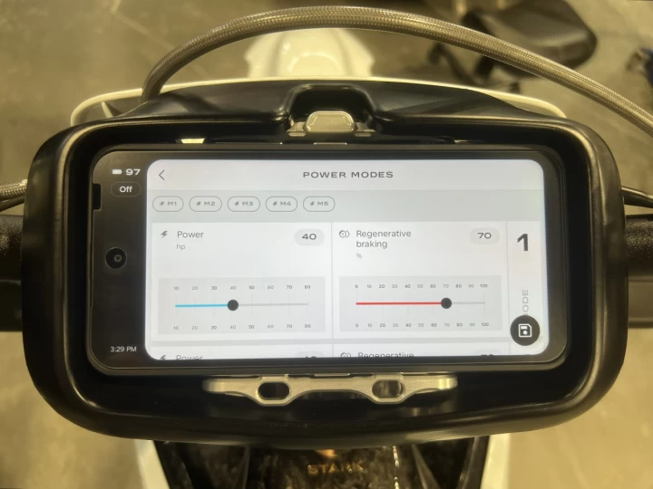 2025 STARK FUTURE VARG EX 60 H.P @ 80 H.P + LÉGALE SUR LA ROUTE + 0KM NEUVE + 2 ANS DE GARANTIE 