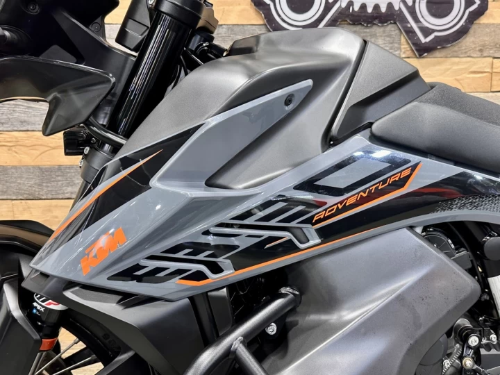 2021 KTM 890 ADVENTURE + A.B.S + BEAUCOUP D'ÉQUIPEMENTS INCLUS $$$ + 18595 KM + RARE & A1 