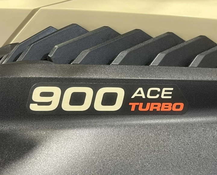 2023 BRP SKI-DOO EXPEDITION L.E EDITION LIMITÉE 900 ACE TURBO 130 HP + WT-WIDE TRACK 20" + BANC 2 PASSAGERS + COFFRE LINQ 