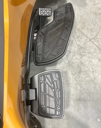 2024 BRP CAN-AM SPYDER RT-S SE-6 (SEMI-AUTOMATIQUE) + ROTAX 1330 EFI + SEULEMENT 38579 KM + RARE & A1 