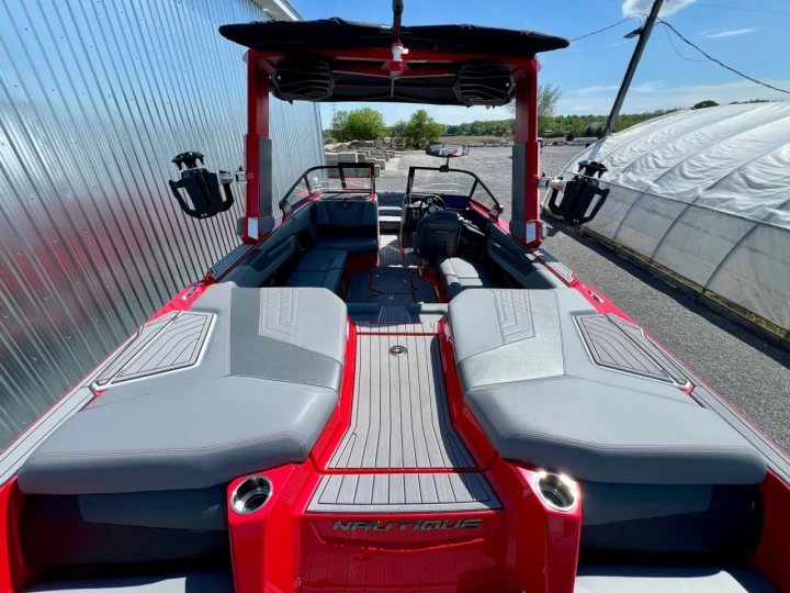 2022 SUPER AIR NAUTIQUE G23 + TOUTES OPTIONS $$$ + REMORQUE DLX + SEULEMENT 105 HR 