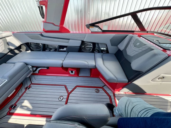 2022 SUPER AIR NAUTIQUE G23 + TOUTES OPTIONS $$$ + REMORQUE DLX + SEULEMENT 105 HR 