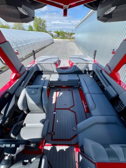 2022 SUPER AIR NAUTIQUE G23 + TOUTES OPTIONS $$$ + REMORQUE DLX + SEULEMENT 105 HR 