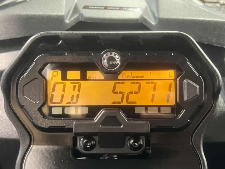 2018 BRP CAN-AM MAVERICK TRAIL 1000 EFI + DPS + 4X4 + SEULEMENT 5271 KM + BEAUCOUP D'ÉQUIPEMENTS $$$ 