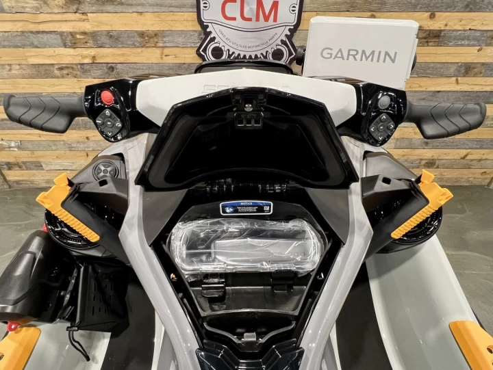 2025 BRP SEA-DOO FISH PRO 170 HP EDITION TROPHY + IBR + VTS + IDF + GPS + AUDIO + TECH PKG + COOLER + 4 HR + COULEUR & MODELE RARE + A1 