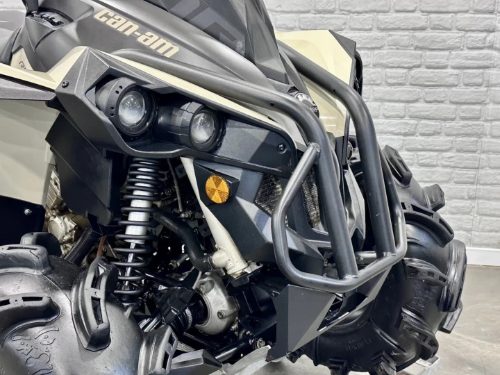2022 BRP CAN-AM RENEGADE X-MR 650 EFI + 4WD + DPS + FOX + GORILLA 30'' + 2929 KM SEULEMENT + RARE & A1 