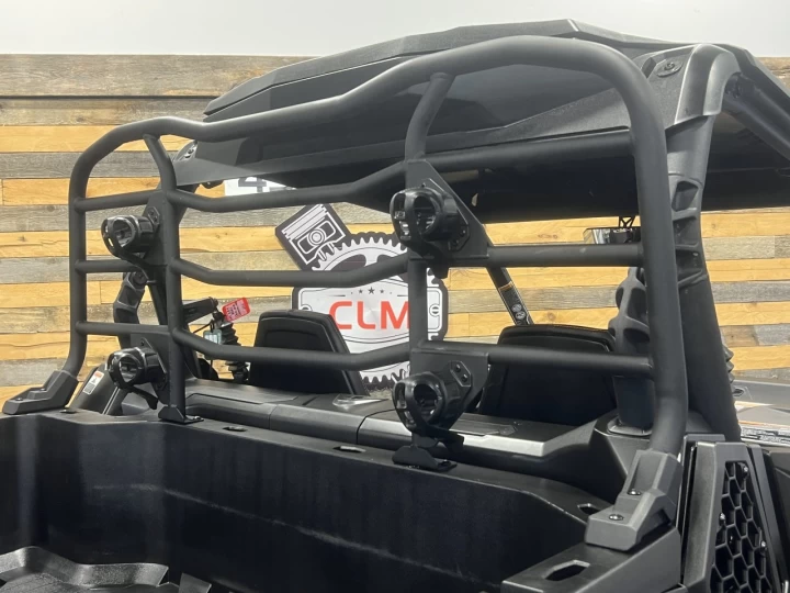 2025 BRP CAN-AM COMMANDER XT-P 1000R EFI + 4WD + DPS + FOX + SEULEMENT 1049 KM + RARE & IMPECCABLE A1 